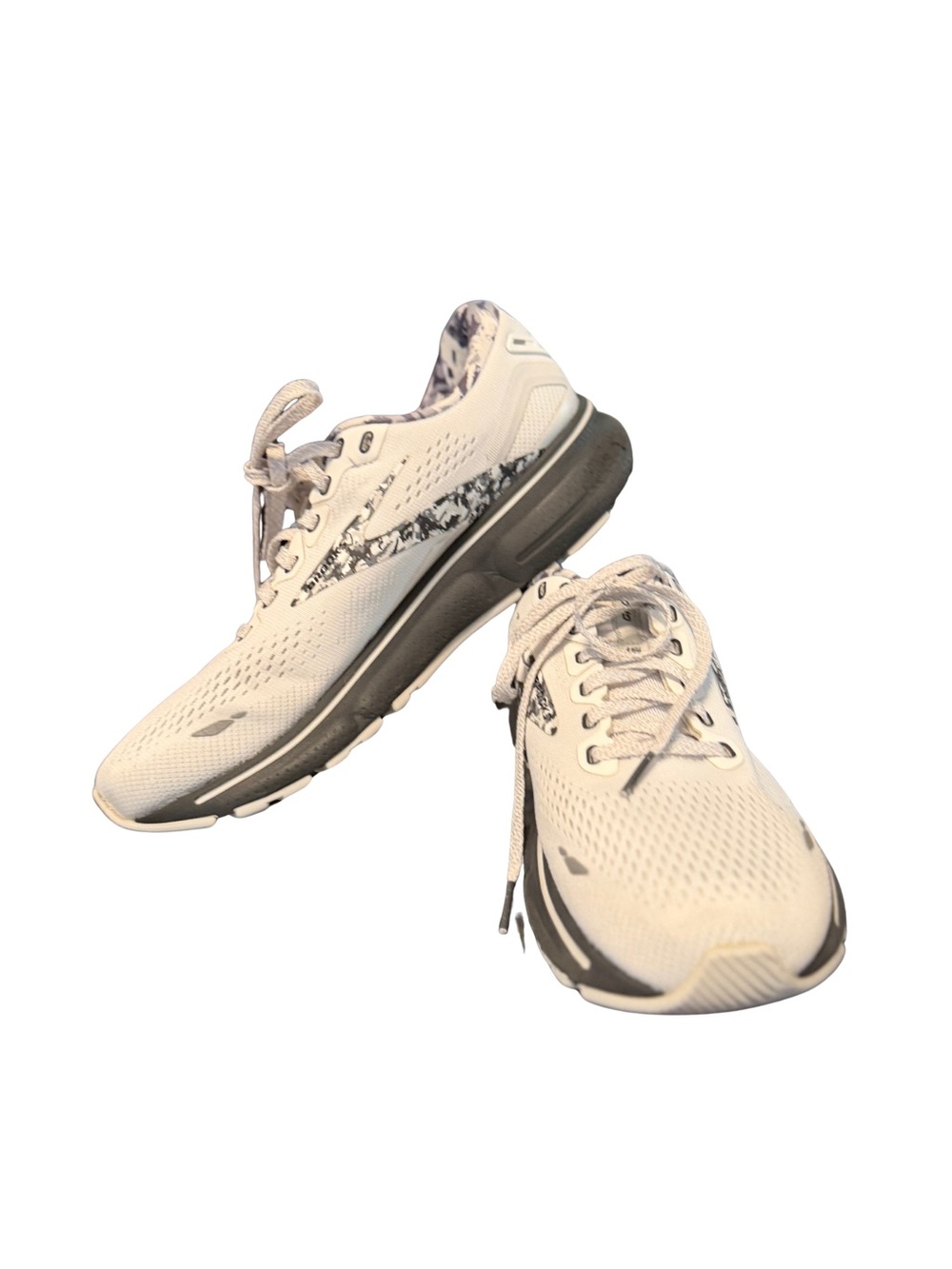 Brooks Women’s Ghost 15 Running Sneakers